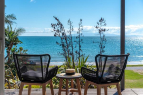 Oneroa Beachfront Apartment Gisborne